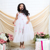 Net Woven Sleeveless Small Bow Stitched on White Gown