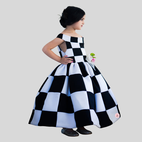 CHESSMATE POOFY GOWN