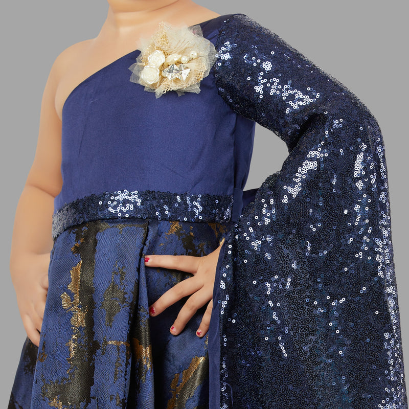 Bambi wear Navy Blue One Shoulder Gown