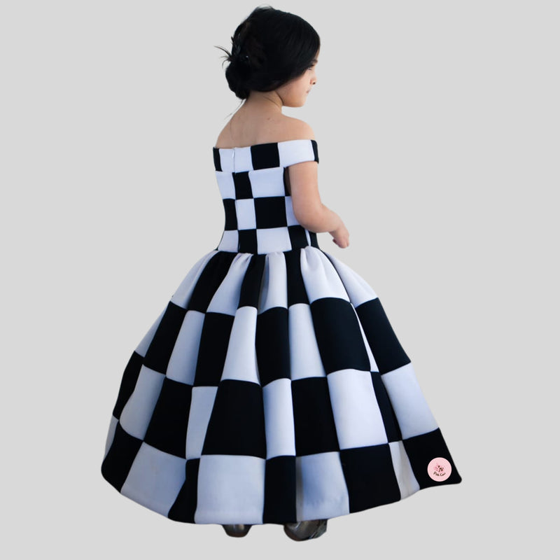 CHESSMATE POOFY GOWN