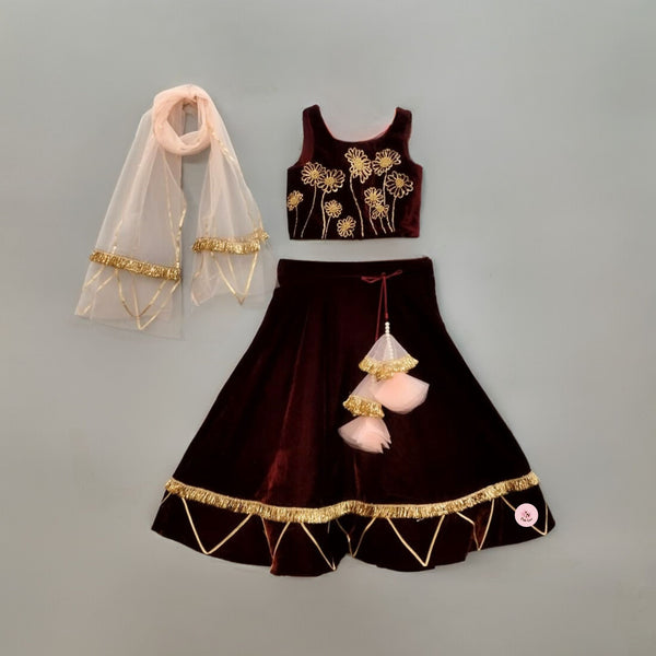 Lehenga Style महिलाओं के लिए सिल्क सेमी-स्टिच्ड लहंगा चोली  (9661266_पीला_फ़्री साइज़) : Amazon.in: फैशन